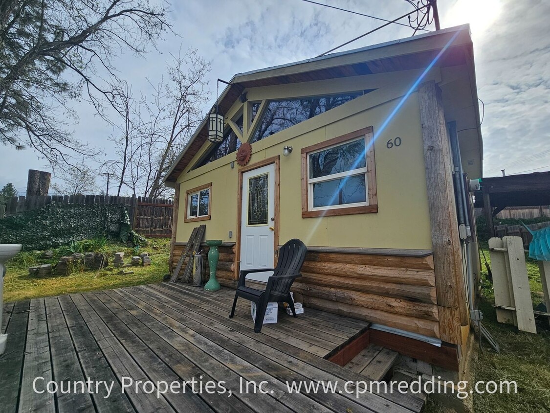 Primary Photo - Updated 2-Bedroom House With Refrigerator ...