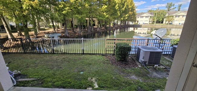 Building Photo - 10636 Regent Square Dr