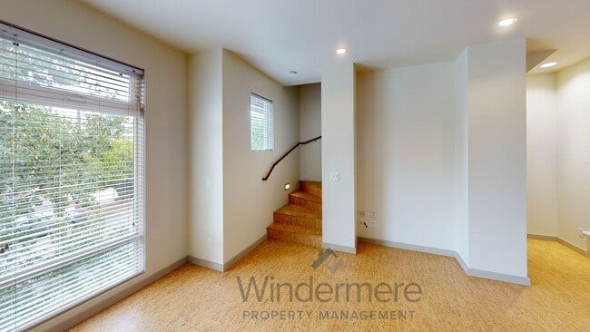 Foto del edificio - 261 W Sumach St