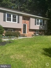 Building Photo - 704 Candle Ridge Ct