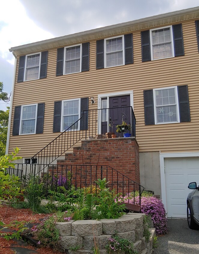 385 Lebanon St, Malden, MA 02148 House Rental in Malden, MA