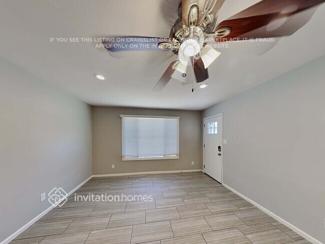 Building Photo - 1922 E Balboa Dr