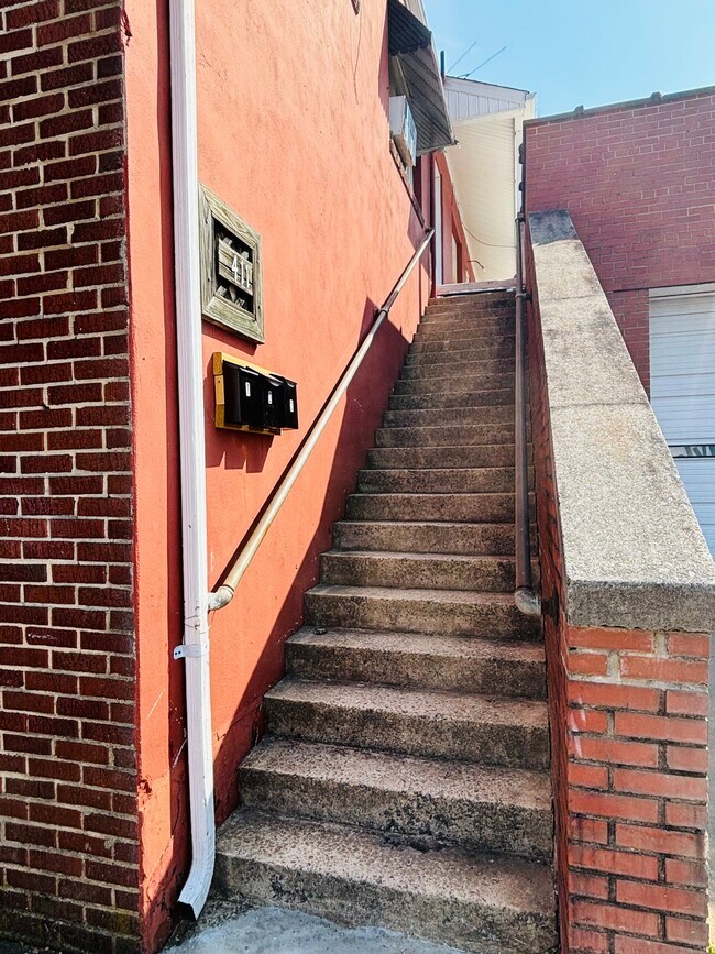 Foto del edificio - 411 W Ransom St