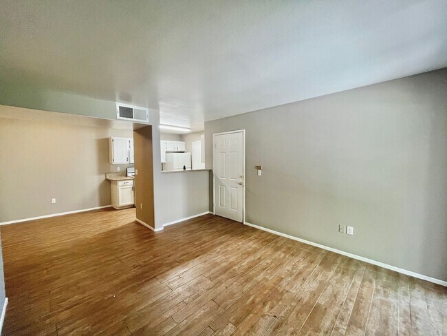 Foto del edificio - 7885 W Flamingo Rd