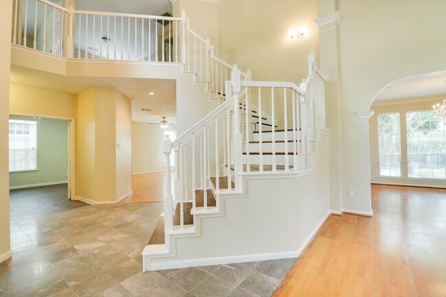 Building Photo - 7419 Pleasant Ridge Dr