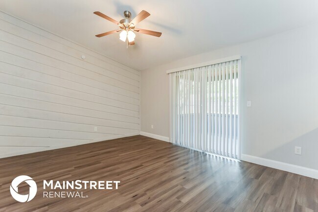 Building Photo - 220 Odham Dr