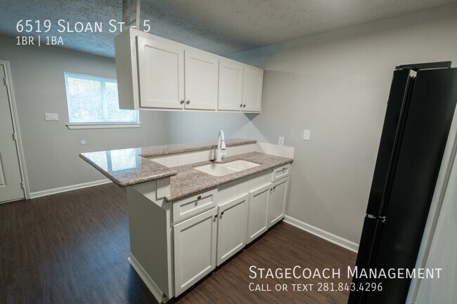 Foto del edificio - Beautiful 1/1 just minutes from downtown, ...