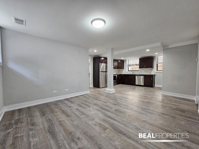 Foto del edificio - 2 bedroom in EVANSTON IL 60202