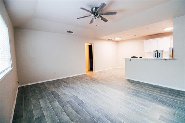 Building Photo - 409 S Las Vegas Trail