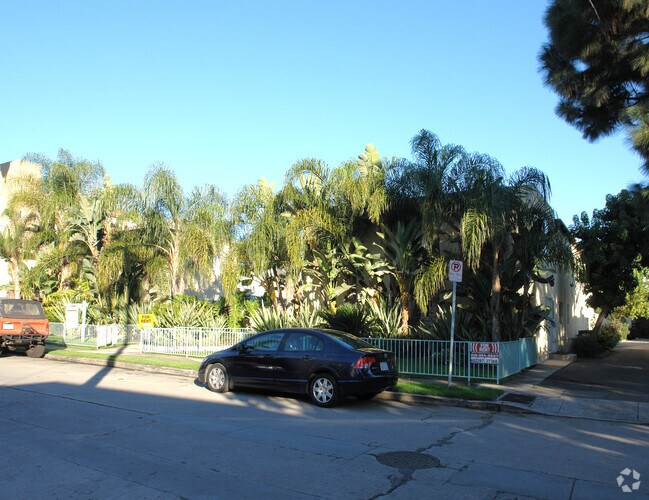 obstrucción total por los árboles. - Blix Apartments