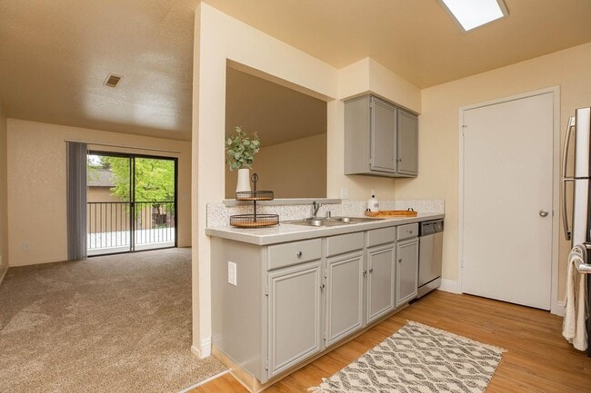 Interior Photo - Windscape Apartments