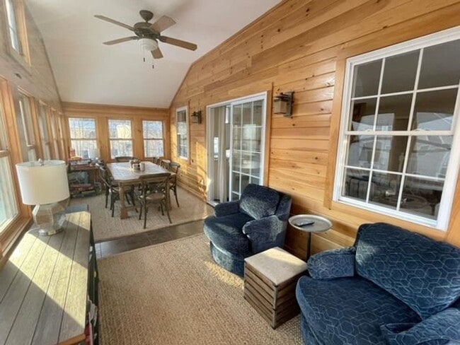 Building Photo - **WINTER RENTAL** Major Rent Reduction - See it Now!