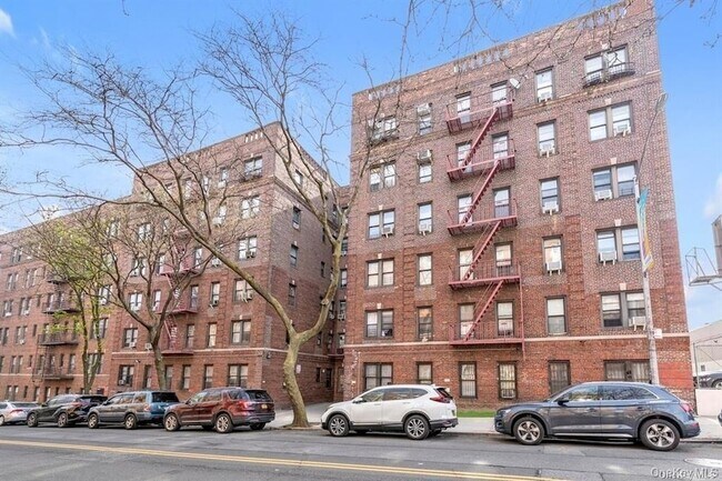 Foto del edificio - 43-33 48th St