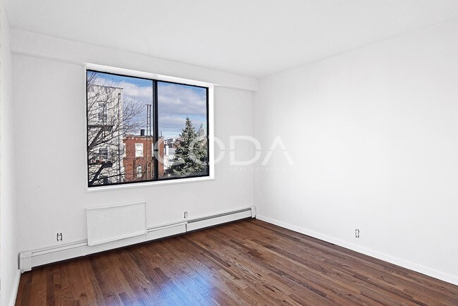 Foto del edificio - 157 Greenpoint Ave