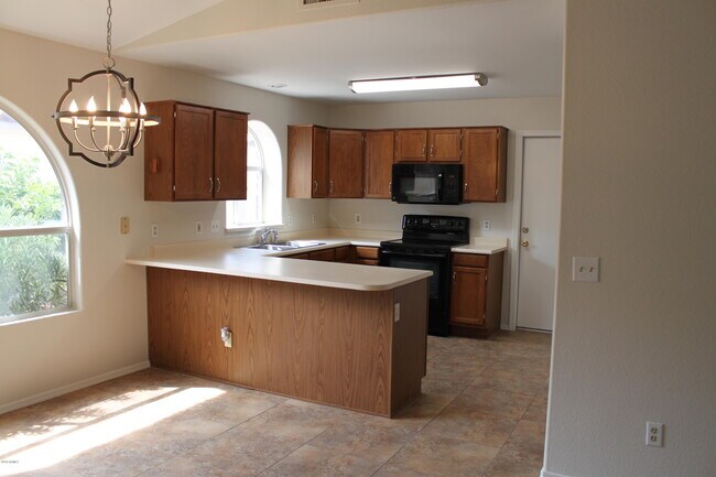 Building Photo - 1017 W Redondo Dr
