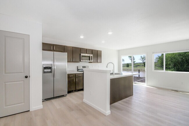 Foto del edificio - Clear Ridge Townhomes