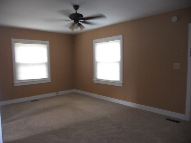 Foto del edificio - 118 Golf Club Ln