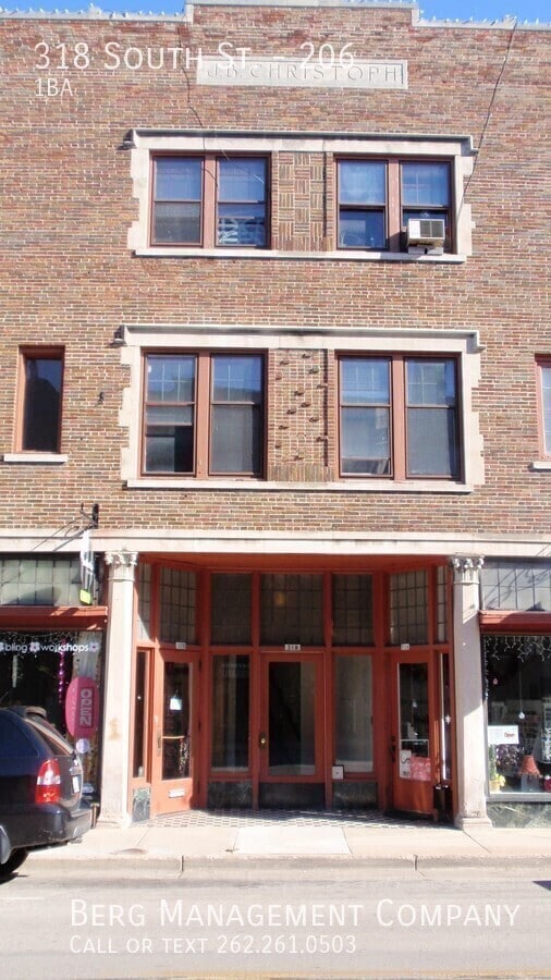 Building Photo - 318 South St