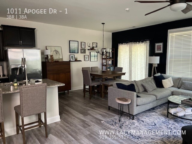 Foto del edificio - 1011 Apogee Dr