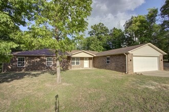 Building Photo - 720 Tennessee Acres Dr