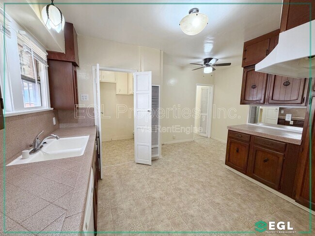 Foto del edificio - 4861 W 23rd St