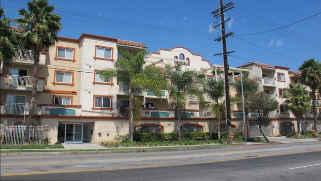 Foto del edificio - Coronel Village