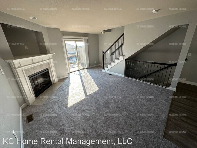 Building Photo - 3 br, 3.5 bath House - 10537 Kane Dr