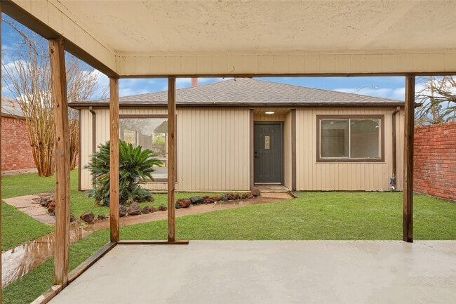 Building Photo - 13023 Lima Dr