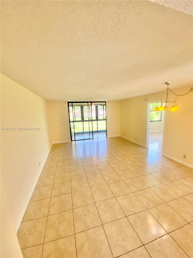 Foto del edificio - 7331 NW 18th St