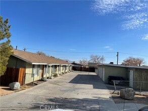 Building Photo - 18845 Del Mano Ct