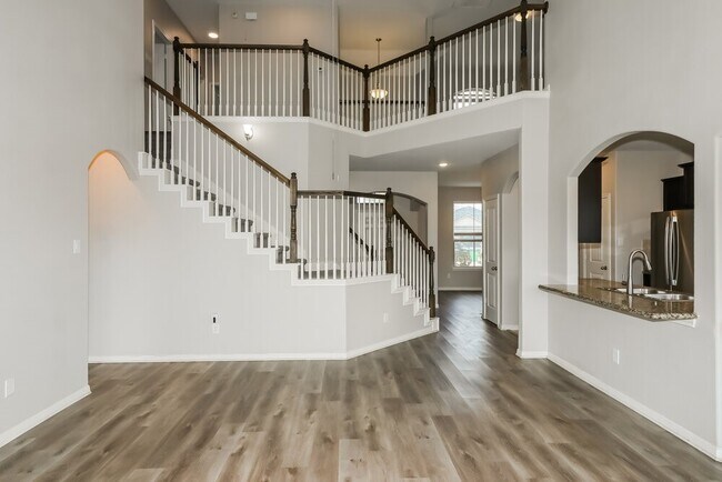 Building Photo - 1935 Bravos Manor Ln