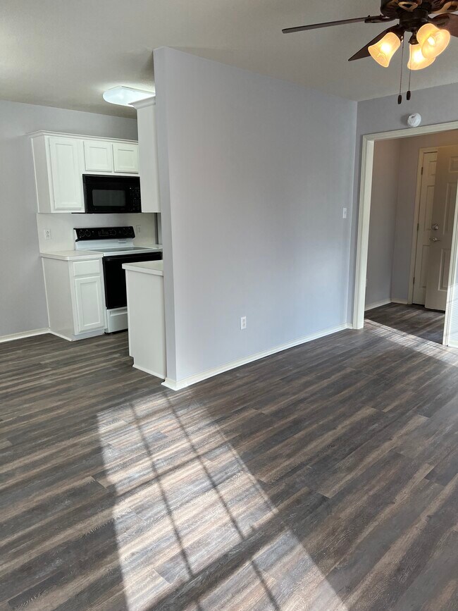 Living Room and Entry - 217 N 44th St
