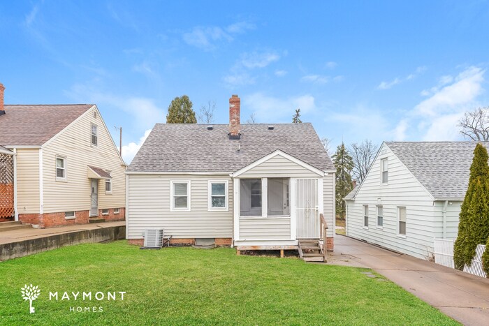 Building Photo - Garfield Heights 4-Bedroom Home