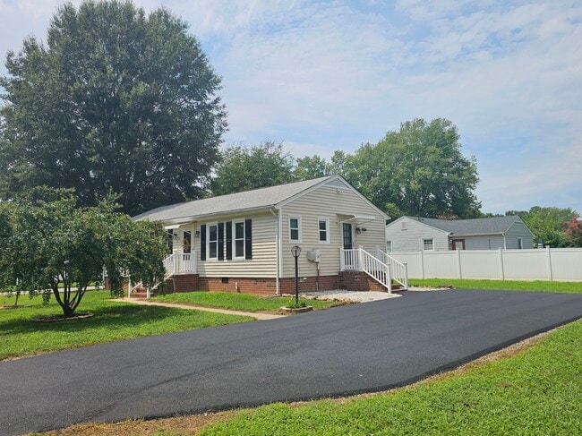 Building Photo - 5512 Gunshop Ln