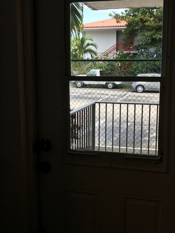 Foto del edificio - 142 SW 18th Ave