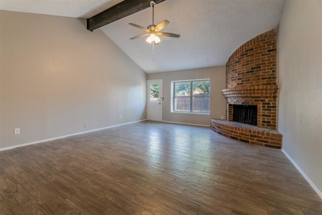 Foto del edificio - 7233 Church Park Dr