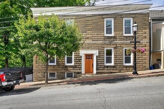 Building Photo - 79 Main St