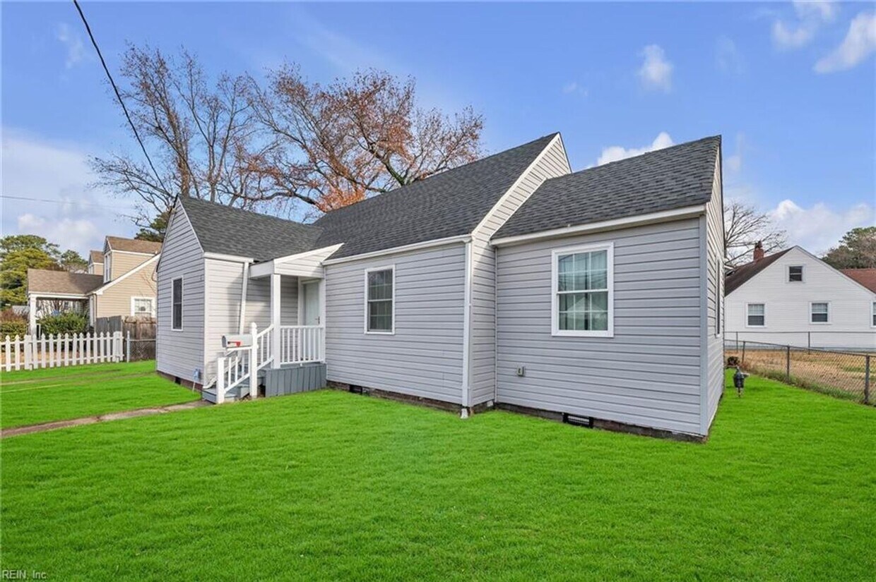 Primary Photo - Charming & Fully Updated 4-Bedroom Home – ...