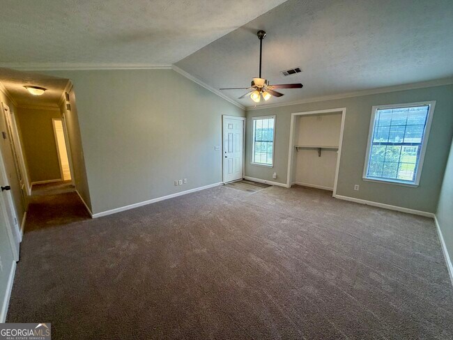 Building Photo - 209 Stagecoach Ridge