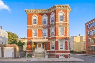 Building Photo - 32 Ashley St