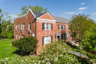 Building Photo - Spring Valley Apartments