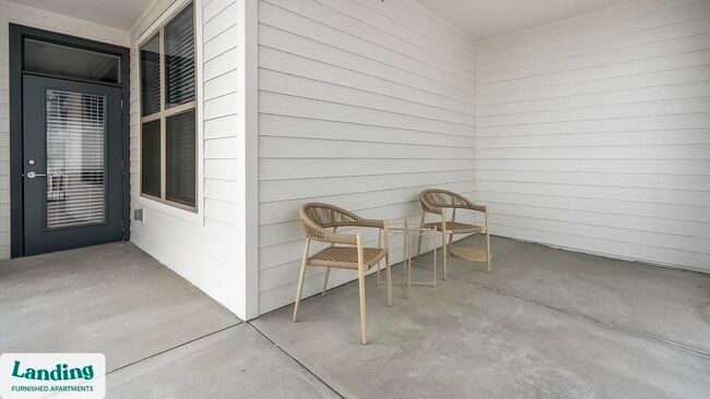 Building Photo - 14015 Univ Pass