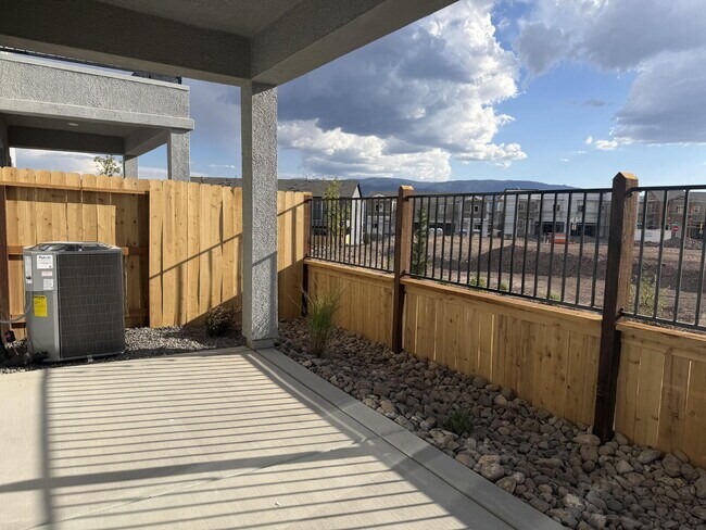Building Photo - Brand New DR Horton Home Close to UNR!