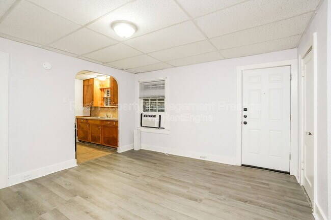 Foto del edificio - 117 6th Ave N