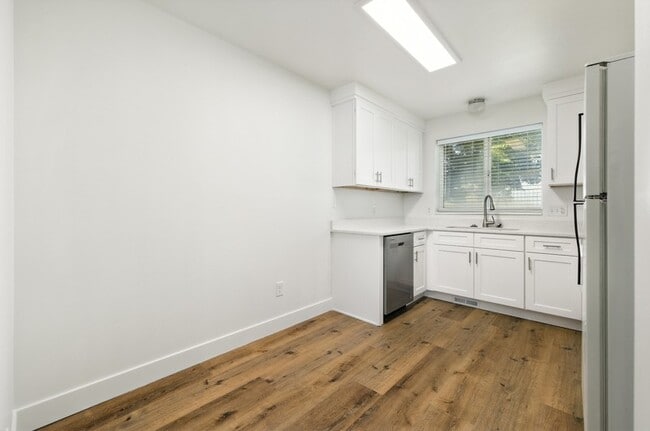 Building Photo - 774 N 1060 W