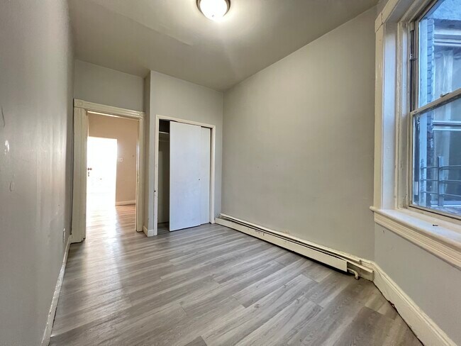 91 East 25th St Unit 13 - 89 E 25th St