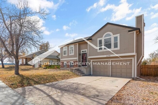 Building Photo - 6590 Montarbor Dr