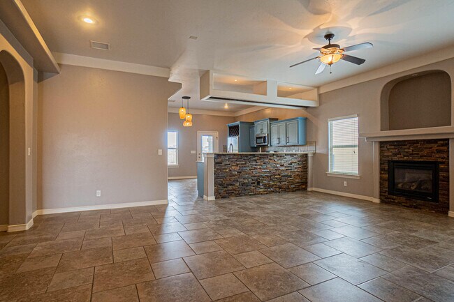 Building Photo - 14301 High Rock Dr