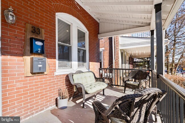 Foto del edificio - 33 E Front St