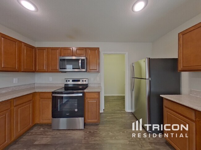 Building Photo - 9025 Puerto Vista Dr